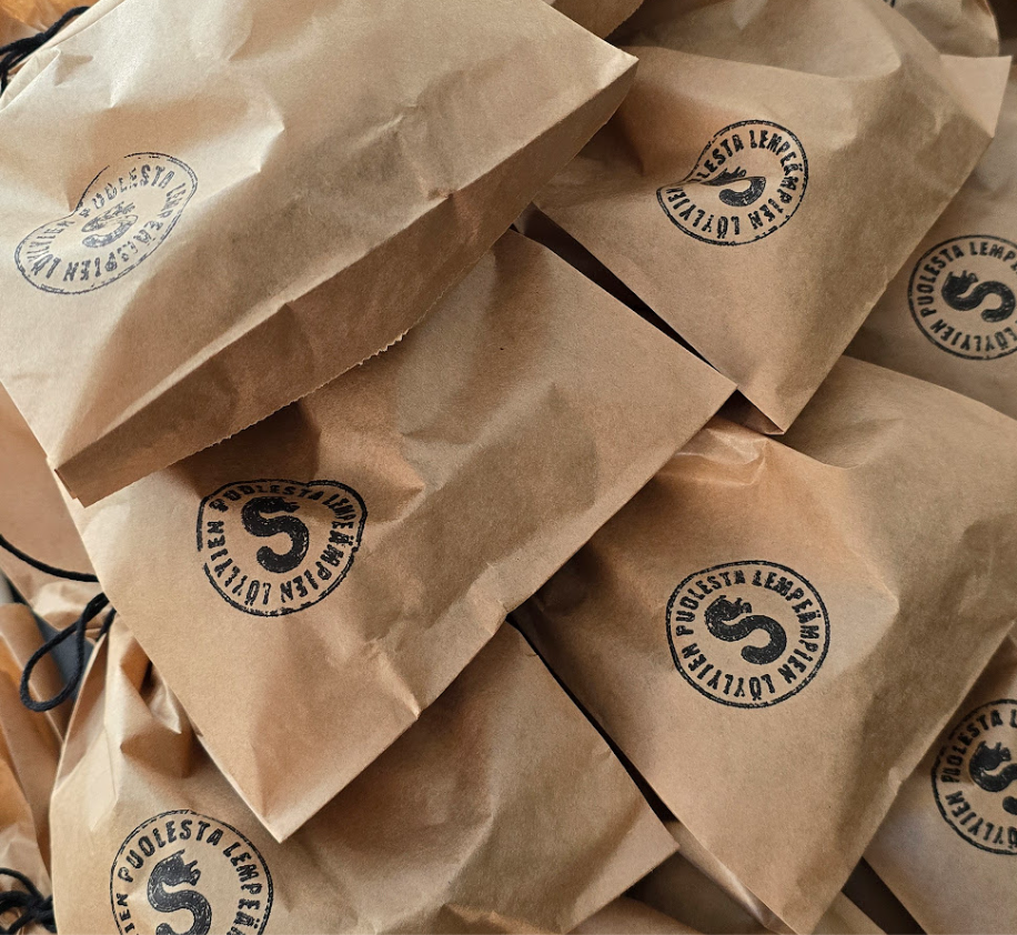 オラヴァラドル(ロウリュ用柄杓、ラージ、ホワイト)6穴の交換用ベース付き